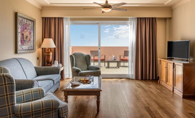 1. Suite - Living area