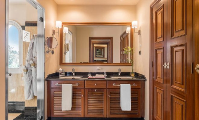 4. Double Room - Bathroom
