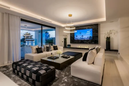 6-Bedroom-Front-Line-Golf-Villa-15