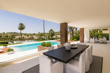 6-Bedroom-Front-Line-Golf-Villa-82