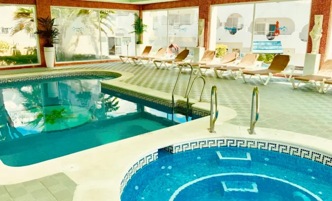 y04djoBnl0a7GMQkZQ21hQ_PISCINA_INTERIOR_VIME_1_desktop